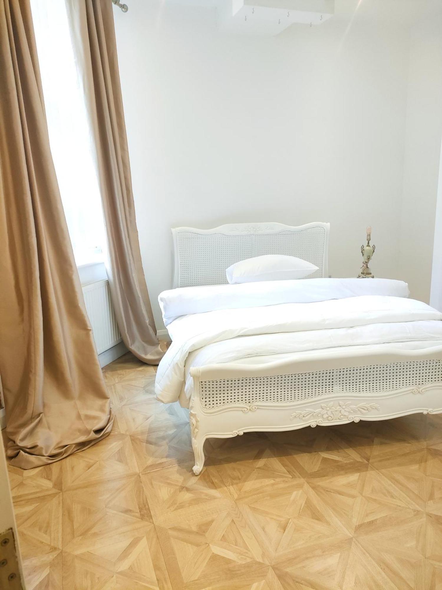 Versailles 诺丁汉 外观 照片